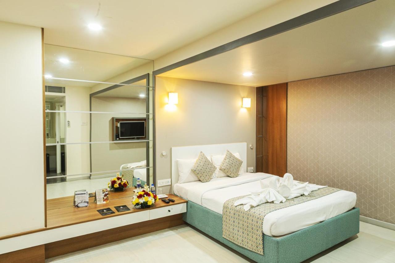 Icon Select By Bhagini Hotel Bangalore Exterior foto