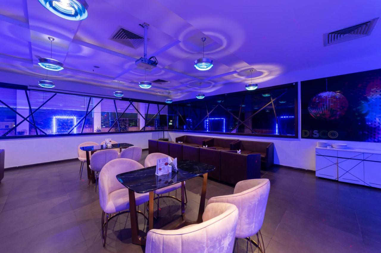 Icon Select By Bhagini Hotel Bangalore Exterior foto