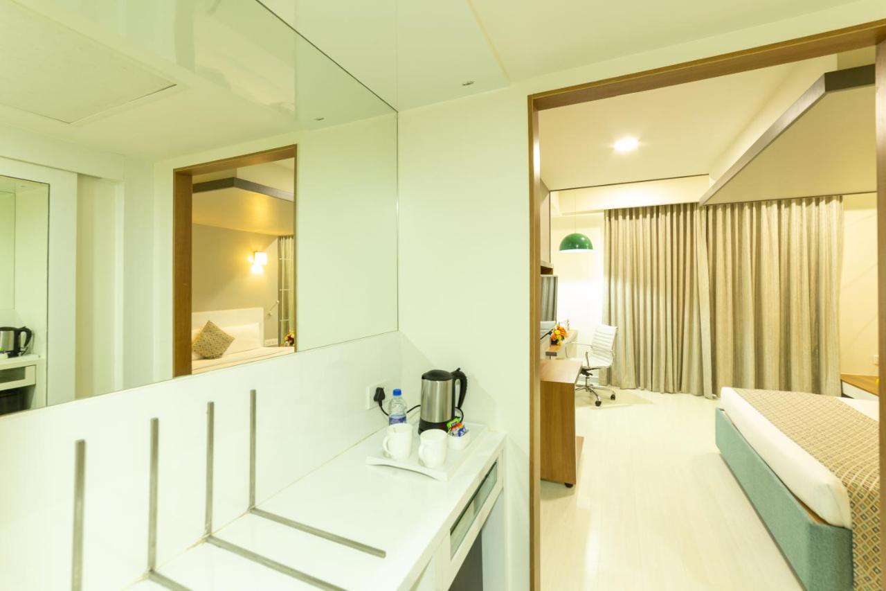 Icon Select By Bhagini Hotel Bangalore Exterior foto