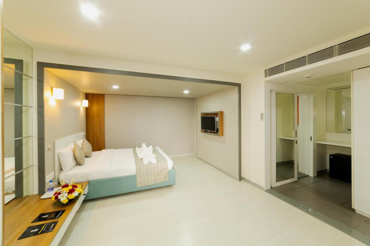 Icon Select By Bhagini Hotel Bangalore Exterior foto