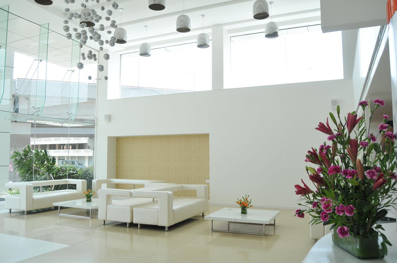 Icon Select By Bhagini Hotel Bangalore Exterior foto